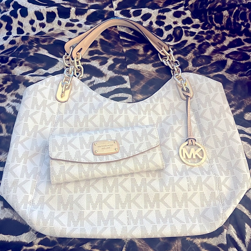 Micheal Kors bag & wallet 🤍